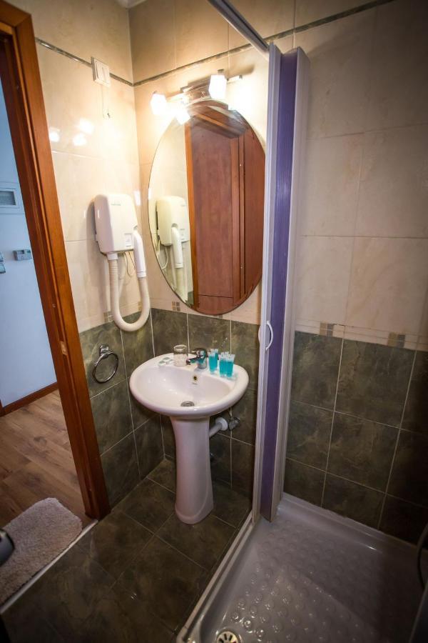 Hotel Elena Széresz Kültér fotó